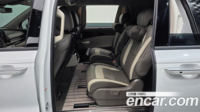 Kia Carnival (IV) Gasoline 9-Seater Hi Limousine (7-seater Limousine(Special vehicle) 2024 — фото 26