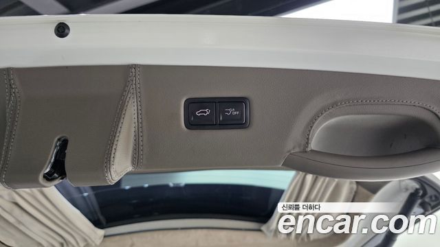Kia Carnival (IV) Gasoline 9-Seater Hi Limousine (7-seater Limousine(Special vehicle) 2024 — фото 28