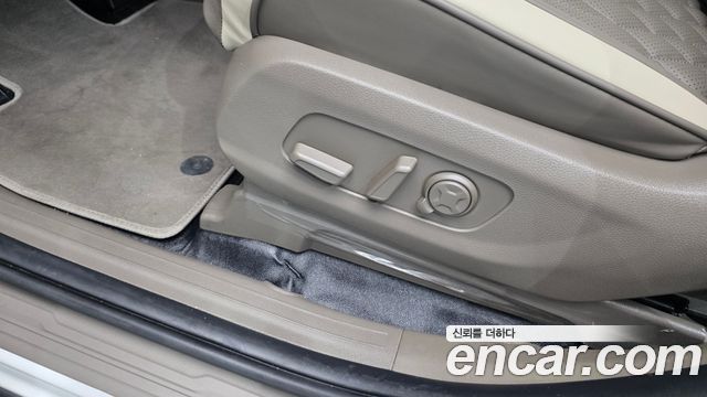 Kia Carnival (IV) Gasoline 9-Seater Hi Limousine (7-seater Limousine(Special vehicle) 2024 — фото 31