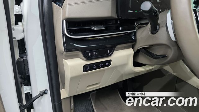 Kia Carnival (IV) Gasoline 9-Seater Hi Limousine (7-seater Limousine(Special vehicle) 2024 — фото 36