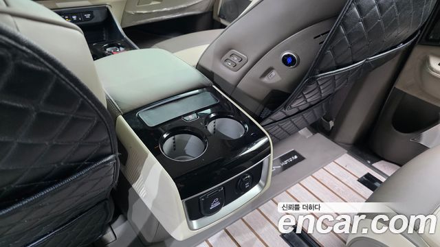 Kia Carnival (IV) Gasoline 9-Seater Hi Limousine (7-seater Limousine(Special vehicle) 2024 — фото 38