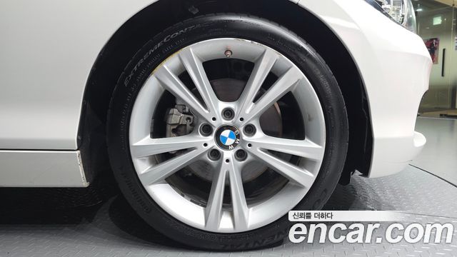 BMW 1 Series (F20) 118d Sport Special Edition 5Door 2019 — фото 21