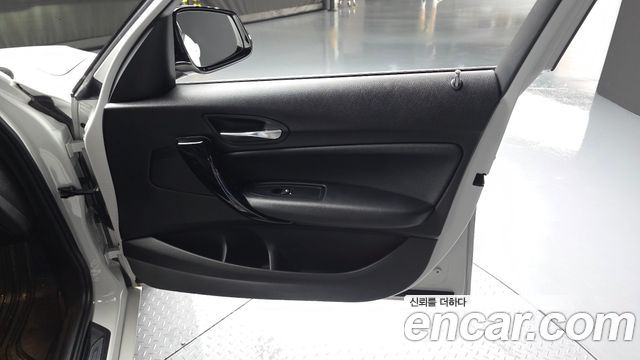 BMW 1 Series (F20) 118d Sport Special Edition 5Door 2019 — фото 25