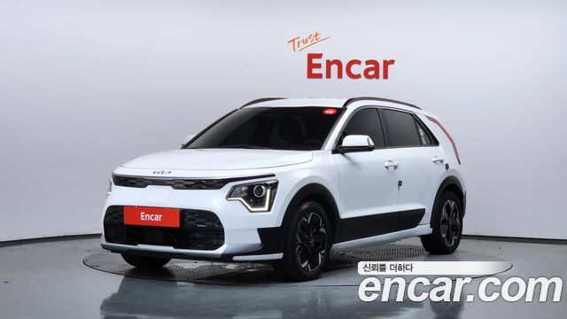 Kia Niro EV Air 2023 — фото 1