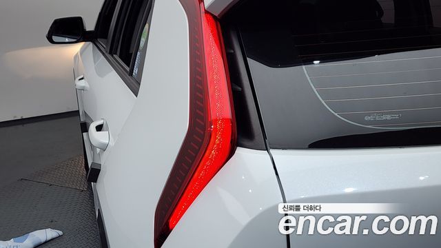 Kia Niro EV Air 2023 — фото 23