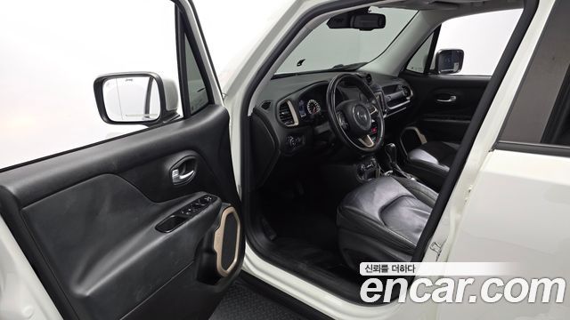 Jeep Renegade 2.0 Diesel Limited AWD 2015 — фото 10