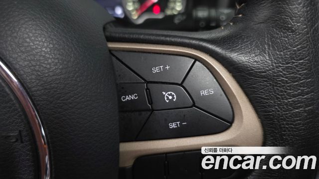Jeep Renegade 2.0 Diesel Limited AWD 2015 — фото 15