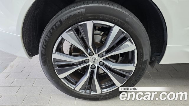 Volvo XC60 (II) B6 Inscirtion 2022 — фото 5