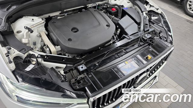 Volvo XC60 (II) B6 Inscirtion 2022 — фото 6