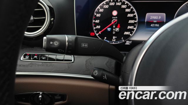 Mercedes-Benz E-Class (W213) E300 Avantgarde 2020 — фото 18