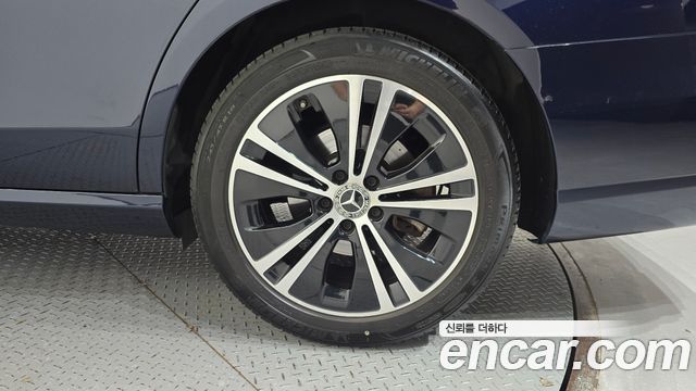 Mercedes-Benz E-Class (W213) E300 Avantgarde 2020 — фото 21