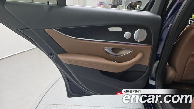 Mercedes-Benz E-Class (W213) E300 Avantgarde 2020 — фото 25