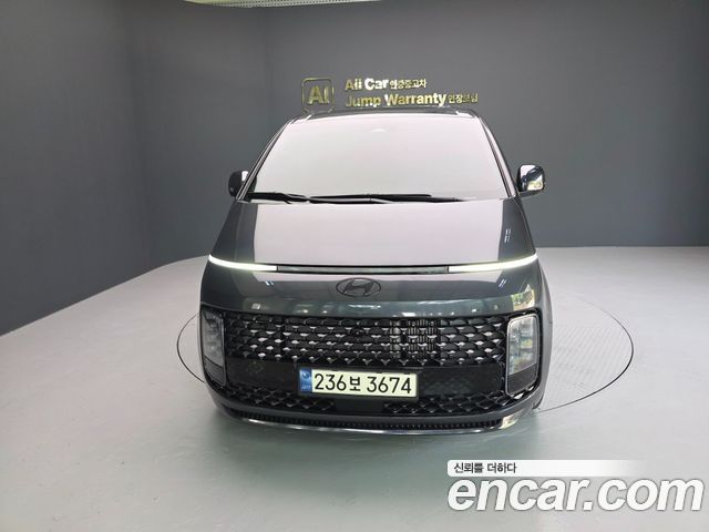 Hyundai Staria Lounge 9-Seater Inspiration