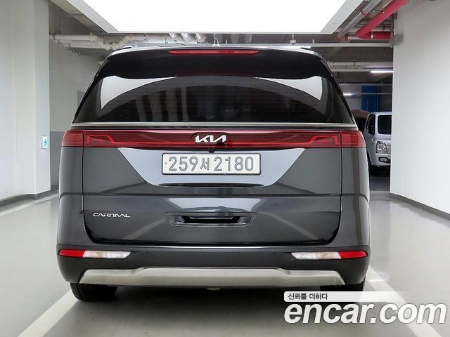 Kia Carnival (IV) Gasoline 7-Seater Signature 2023 — фото 3