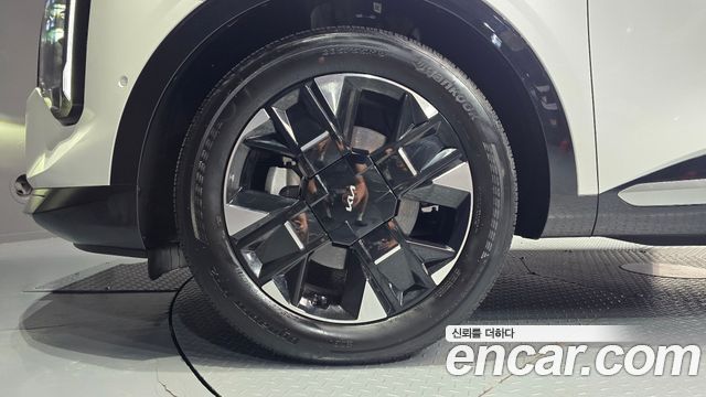 Kia Sportage (V) Gasoline 1.6 Turbo 2WD Signature 2025 — фото 5