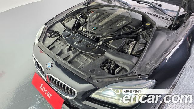 BMW 6 Series (F12) 650i Convertible 2017 — фото 6