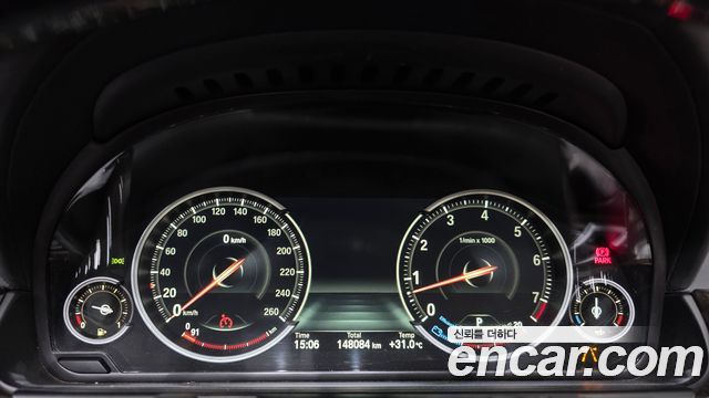 BMW 6 Series (F12) 650i Convertible 2017 — фото 8