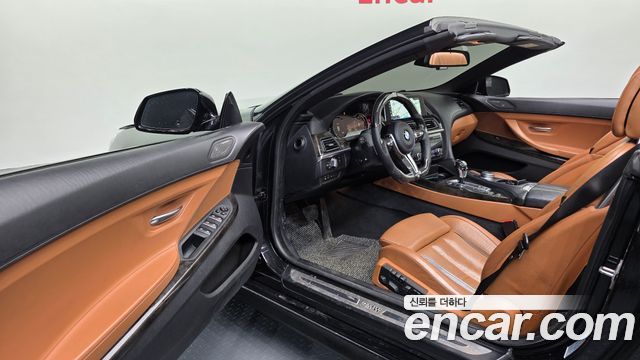 BMW 6 Series (F12) 650i Convertible 2017 — фото 10