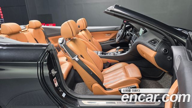 BMW 6 Series (F12) 650i Convertible 2017 — фото 11