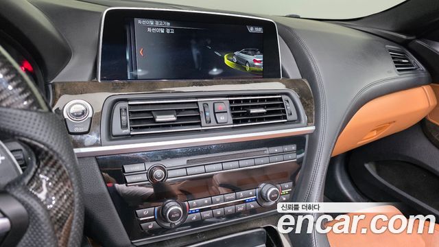 BMW 6 Series (F12) 650i Convertible 2017 — фото 14