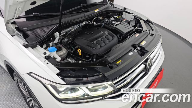 Volkswagen Tiguan Allspace 2.0 TSI Prestige 2023 — фото 6