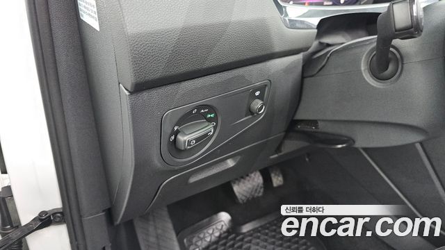Volkswagen Tiguan Allspace 2.0 TSI Prestige 2023 — фото 16