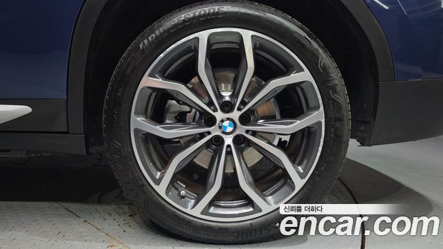 BMW X4 (G02) xDrive20i xLine 2025 — фото 21