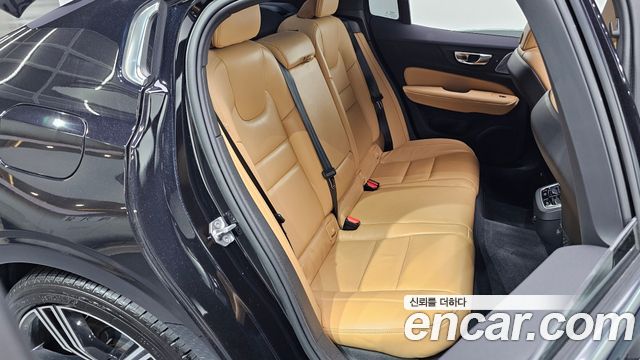 Volvo S60 (III) B5 Inscription 2022 — фото 15
