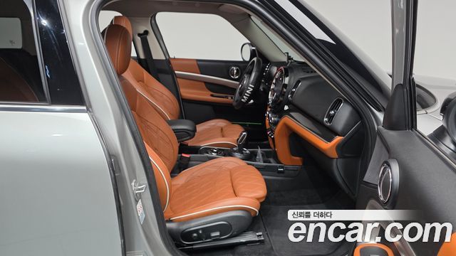 MINI Cooper S Countryman ALL4 Classic 2nd 2024 — фото 11