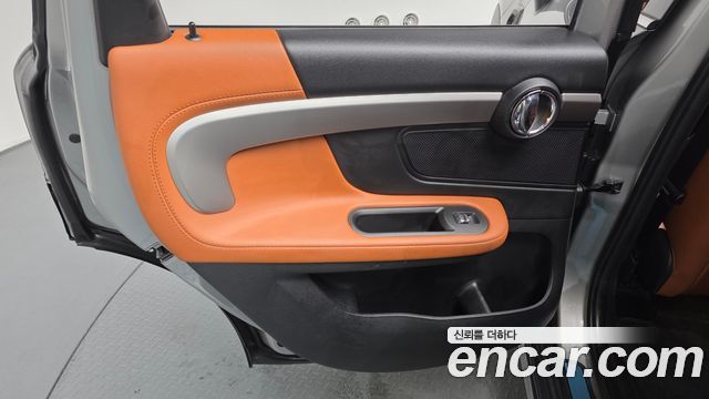 MINI Cooper S Countryman ALL4 Classic 2nd 2024 — фото 25