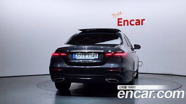 Mercedes-Benz E-Class (W213) E350 4MATIC AMG Line 2023 — фото 4