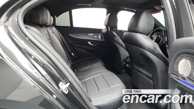 Mercedes-Benz E-Class (W213) E350 4MATIC AMG Line 2023 — фото 16