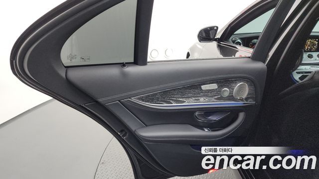 Mercedes-Benz E-Class (W213) E350 4MATIC AMG Line 2023 — фото 25