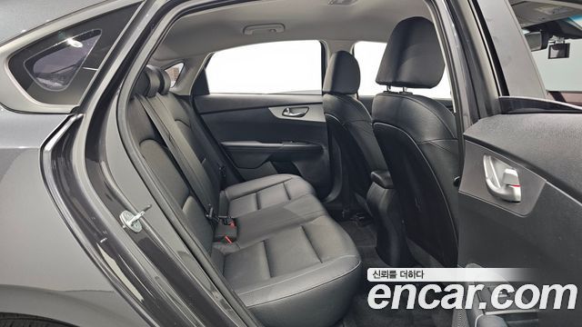 Kia K3 (II) 1.6 Trendy 2022 — фото 16