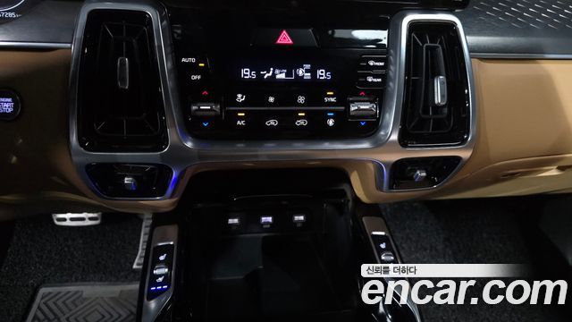 Kia Sorento (IV) Gasoline 2.5T 4WD Signature 2021 — фото 18