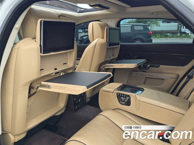 Jaguar XJ 3.0D Premium Luxury LWB X351 2018 — фото 10