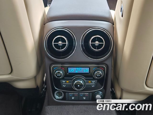 Jaguar XJ 3.0D Premium Luxury LWB X351 2018 — фото 20