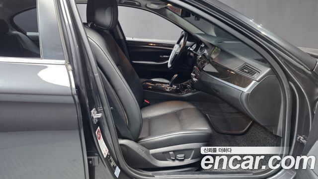 BMW 5 Series (F10) 525d 2013 — фото 11