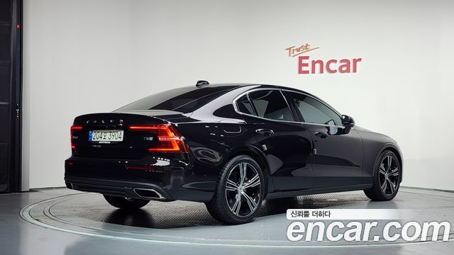 Volvo S60 (III) T5 Inscroption 2020 — фото 2