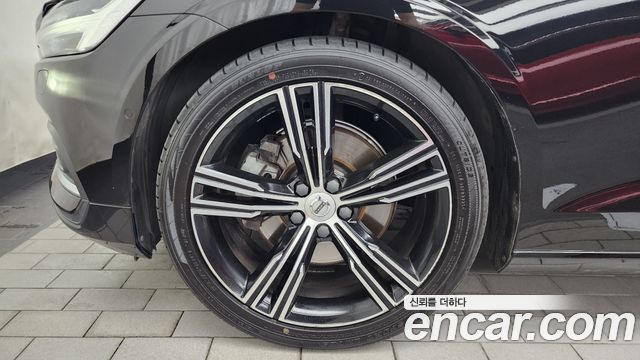 Volvo S60 (III) T5 Inscroption 2020 — фото 5
