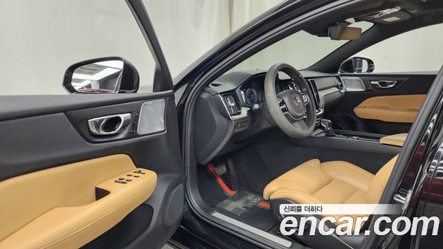 Volvo S60 (III) T5 Inscroption 2020 — фото 10