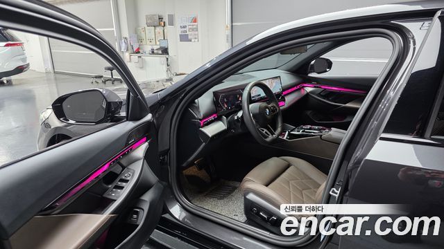 BMW 5 Series (G60) 520i M Sport 2025 — фото 10