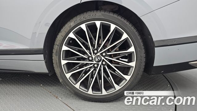 Hyundai Grandeur Hybrid (GN7) Calligraphy 2023 — фото 21