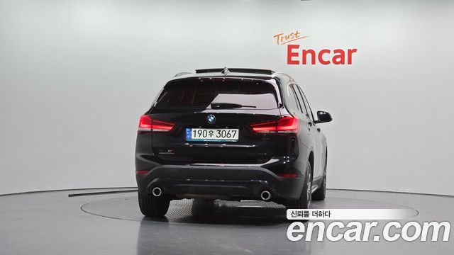BMW X1 (F48) xDrive 18d xLine 2021 — фото 4