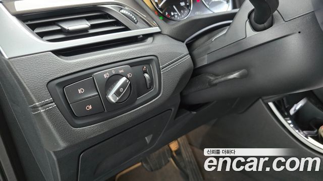 BMW X1 (F48) xDrive 18d xLine 2021 — фото 17