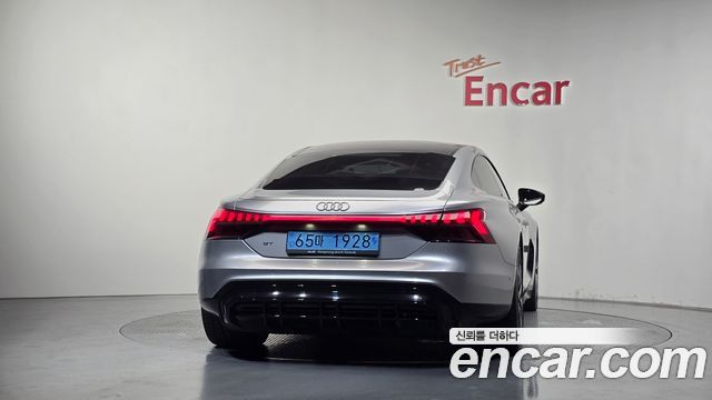 Audi e-tron GT GT quattro Premium 2022 — фото 4