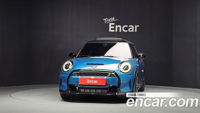 MINI Cooper S Classic Third Generation 2024 — фото 3