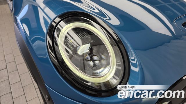 MINI Cooper S Classic Third Generation 2024 — фото 22