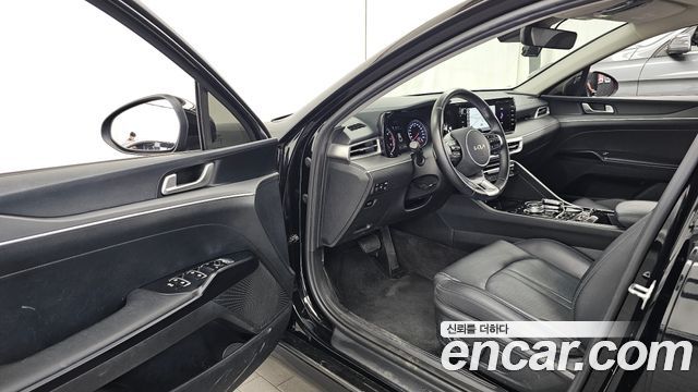 Kia K5 (III) 2.0 Prestige 2022 — фото 10