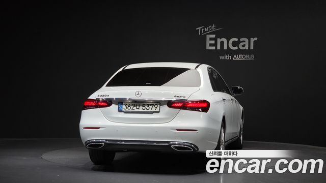 Mercedes-Benz E-Class (W213) E220d 4MATIC Exclusive 2021 — фото 4
